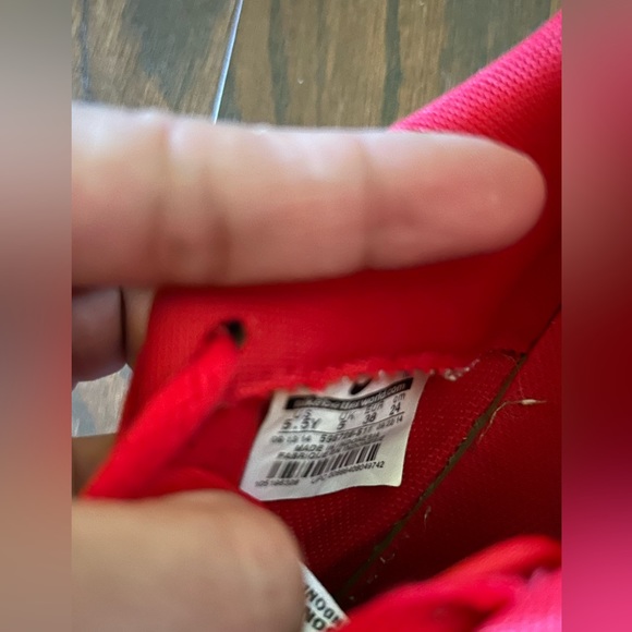 $150 Red and black size 8 women..Snake skin $85 5.5..Dunks $120 not sole 5 - Picture 7 of 14